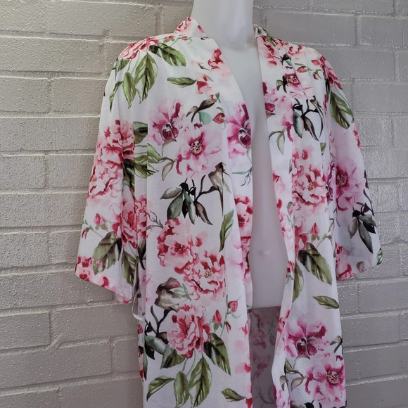 Show Me Your MuMu Brie Robe (OS) - Picture 4 of 11